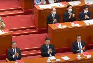 Mỹ bỏ đặc quyền – Trung Quốc „lồng lộn“