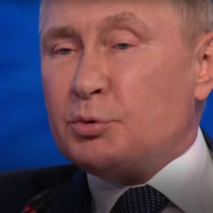 Xe của Vladimir Putin bị ‚tấn công bằng bom‘ trong ‚âm mưu ám sát‘ trong cuộc xâm lược Ukraine, nội bộ Điện Kremlin tuyên bố