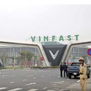 Vietnamese richest man Pham Nhat Vuong uses investors‘ money to buy prestige for Communist Party!