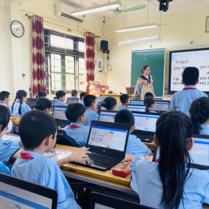 Excessive fees in schools under the guise of „voluntary“ – burden for parents and students