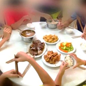 Stealing from athletes‘ meals and story of „officials taking everything from people“