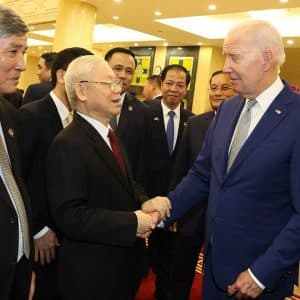 General Secretary Trong’s hands grabbed, his „golden friend“ not afraid of Vietnam-US ties