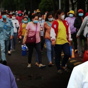 Thất nghiệp tiếp tục tăng, kinh tế tiếp tục suy giảm