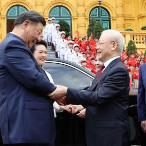 Why is it difficult for Vietnam not to agree with China’s „shared destiny“?