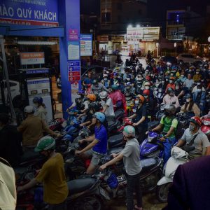 Why did Vietnamese communist chief „not take the clear path, preferring to run through the bushes“?