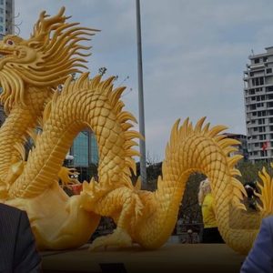 Năm mới chúc „Tổng Bạc“ lết cho hết năm rồng!