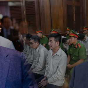 NHẬN 300.000 USD TIỀN CẢM ƠN, CỰU CHỦ TỊCH AN GIANG ĐẮN ĐO TRẢ LẠI 250.000 USD