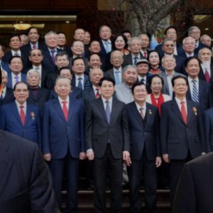 Nấp dưới nanh vuốt Tổng Trọng, bắt tay Ba Dũng. Tô Tổng đáng sợ mức nào?